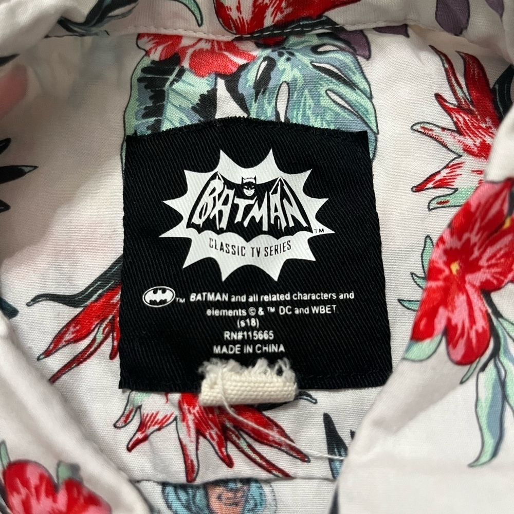 Batman Hawaiian Button Down Shirt - Picture 5 of 9